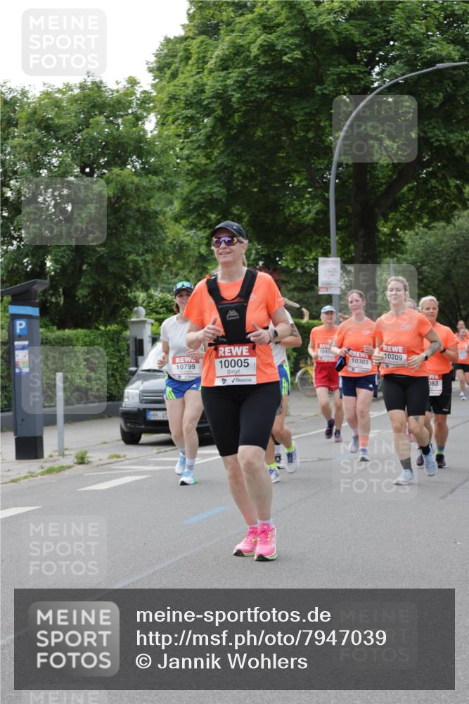 15.06.2025 - REWE Women's Run Jannik Wohlers http://msf.ph/oto/7947039 15.06.2025 08:30:16 Laufen 1040, 10303, 10209, 10799, 10005, 083 meine-sportfotos.de