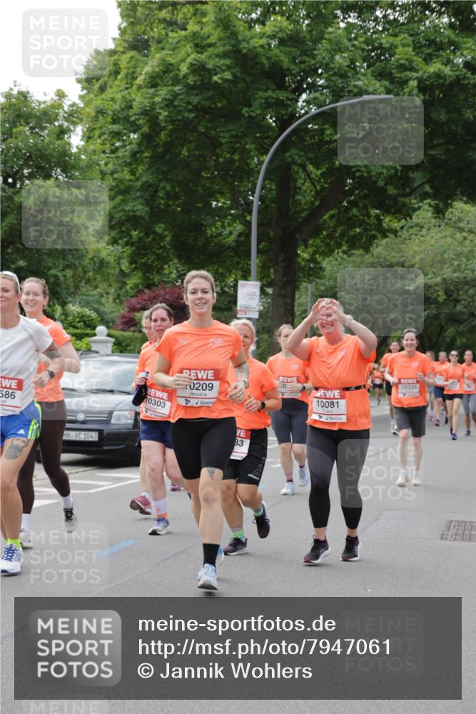 15.06.2025 - REWE Women's Run Jannik Wohlers http://msf.ph/oto/7947061 15.06.2025 08:30:18 Laufen 586, 1043, 0209, 10303, 83, 455, 30, 10335, 10081 meine-sportfotos.de