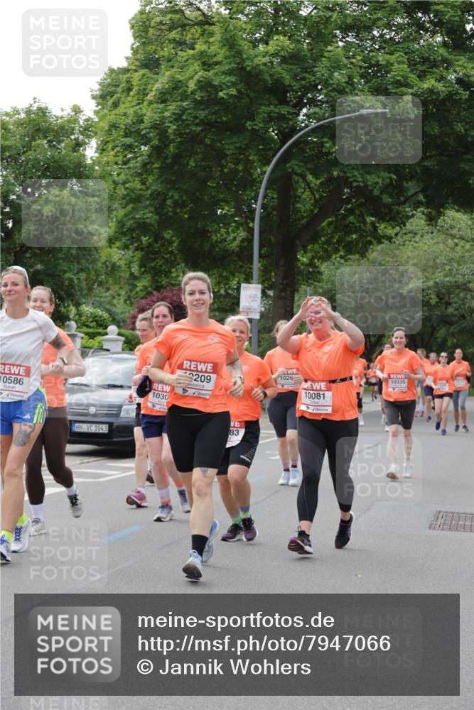 15.06.2025 - REWE Women's Run Jannik Wohlers http://msf.ph/oto/7947066 15.06.2025 08:30:18 Laufen 0586, 1043, 1030, 209, 83, 1026, 10335, 10081 meine-sportfotos.de