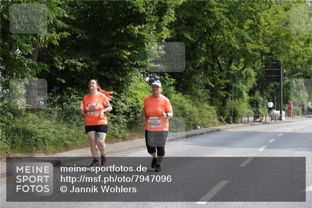 15.06.2025 - REWE Women's Run Jannik Wohlers http://msf.ph/oto/7947096 15.06.2025 10:21:36 Laufen 5515, 5258 meine-sportfotos.de