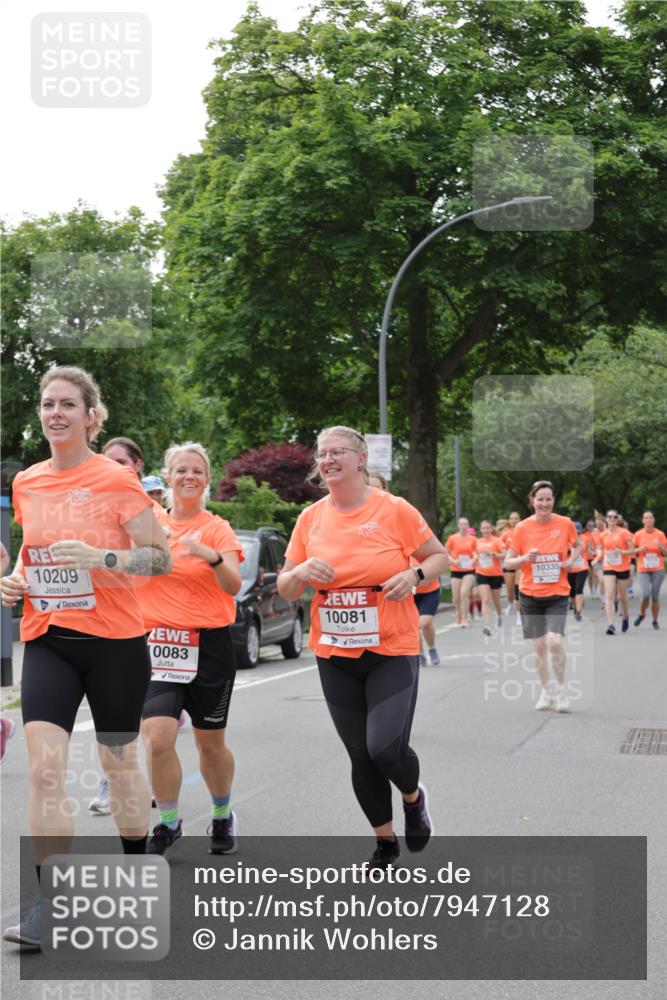 15.06.2025 - REWE Women's Run Jannik Wohlers http://msf.ph/oto/7947128 15.06.2025 08:30:19 Laufen 10209, 0083, 10081, 10335 meine-sportfotos.de