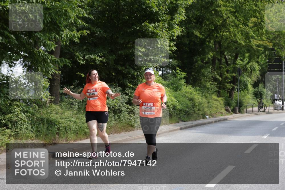15.06.2025 - REWE Women's Run Jannik Wohlers http://msf.ph/oto/7947142 15.06.2025 10:21:37 Laufen 5515, 5258 meine-sportfotos.de
