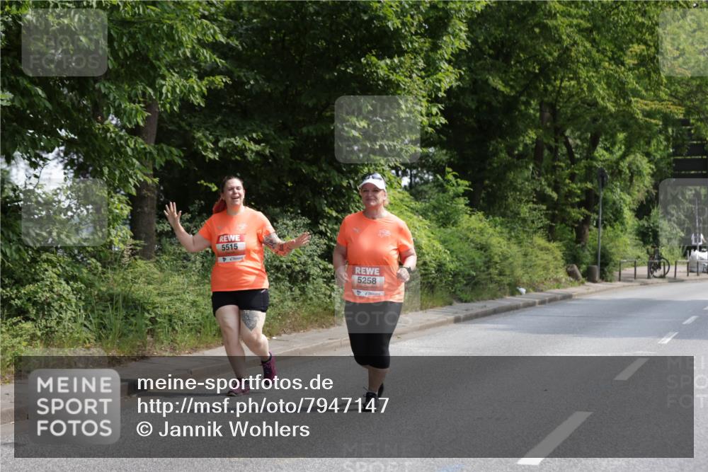 15.06.2025 - REWE Women's Run Jannik Wohlers http://msf.ph/oto/7947147 15.06.2025 10:21:37 Laufen 5515, 5258 meine-sportfotos.de