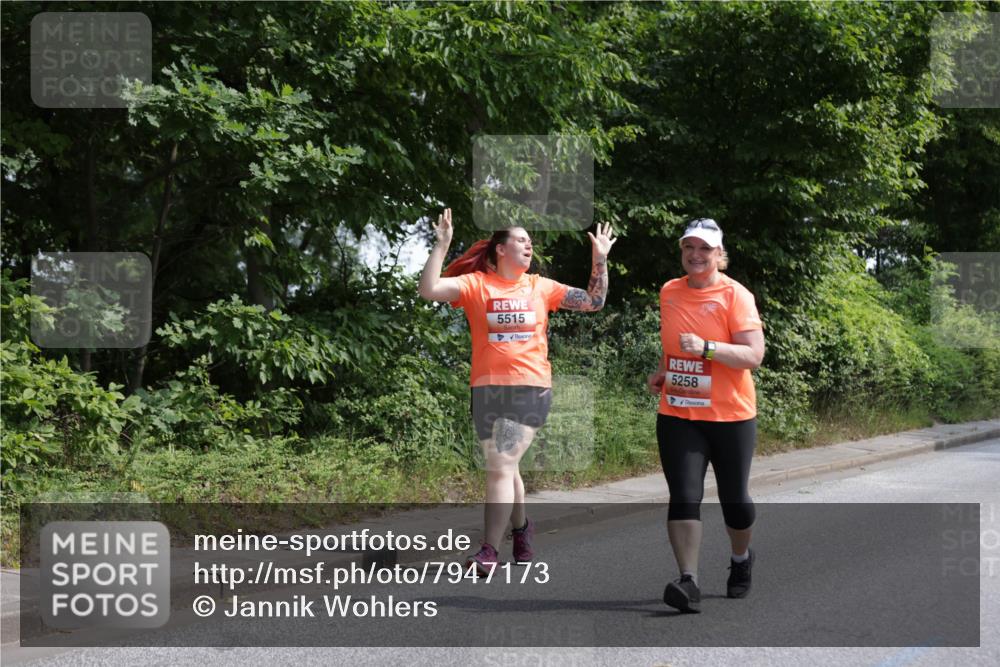 15.06.2025 - REWE Women's Run Jannik Wohlers http://msf.ph/oto/7947173 15.06.2025 10:21:38 Laufen 5515, 5258 meine-sportfotos.de