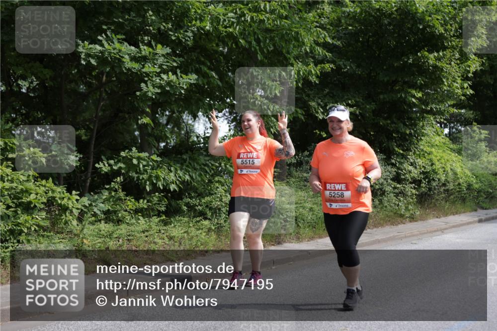 15.06.2025 - REWE Women's Run Jannik Wohlers http://msf.ph/oto/7947195 15.06.2025 10:21:39 Laufen 5515, 5258 meine-sportfotos.de