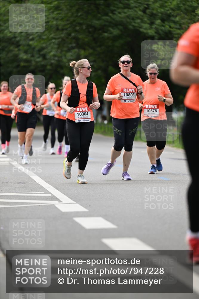15.06.2025 - REWE Women's Run Dr. Thomas Lammeyer http://msf.ph/oto/7947228 15.06.2025 09:24:00 Laufen 10304, 10803, 10575 meine-sportfotos.de