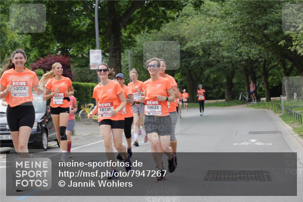 15.06.2025 - REWE Women's Run Jannik Wohlers http://msf.ph/oto/7947267 15.06.2025 08:30:26 Laufen 1, 10024, 10308, 10735, 10404, 10633 meine-sportfotos.de