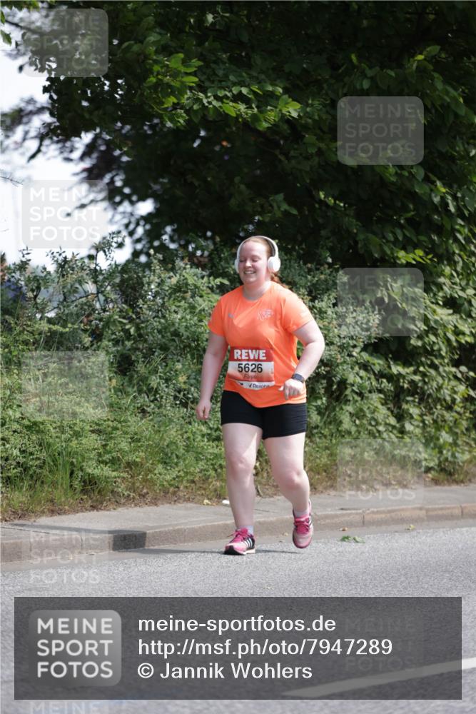 15.06.2025 - REWE Women's Run Jannik Wohlers http://msf.ph/oto/7947289 15.06.2025 10:22:24 Laufen 5626 meine-sportfotos.de