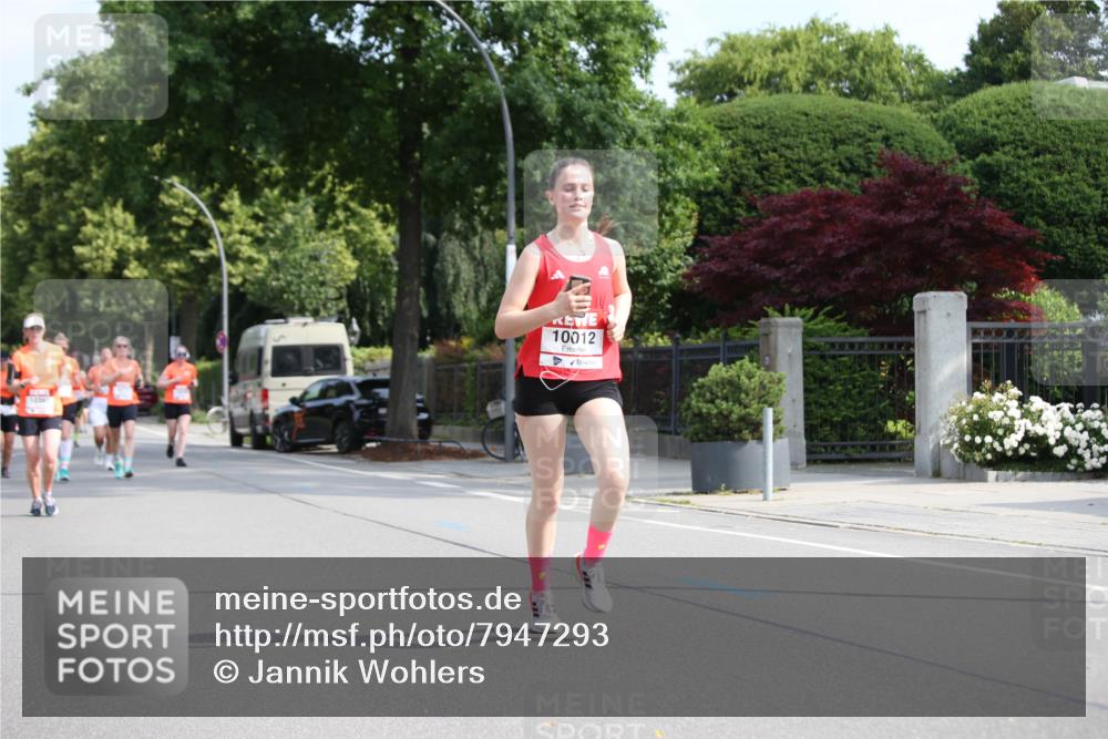 15.06.2025 - REWE Women's Run Jannik Wohlers http://msf.ph/oto/7947293 15.06.2025 09:45:50 Laufen 1038, 10012 meine-sportfotos.de