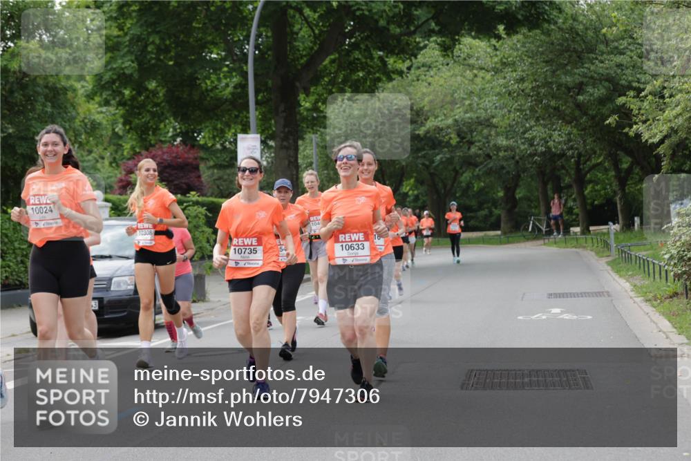 15.06.2025 - REWE Women's Run Jannik Wohlers http://msf.ph/oto/7947306 15.06.2025 08:30:26 Laufen 10024, 10308, 3, 10735, 54, 104, 16, 10633 meine-sportfotos.de