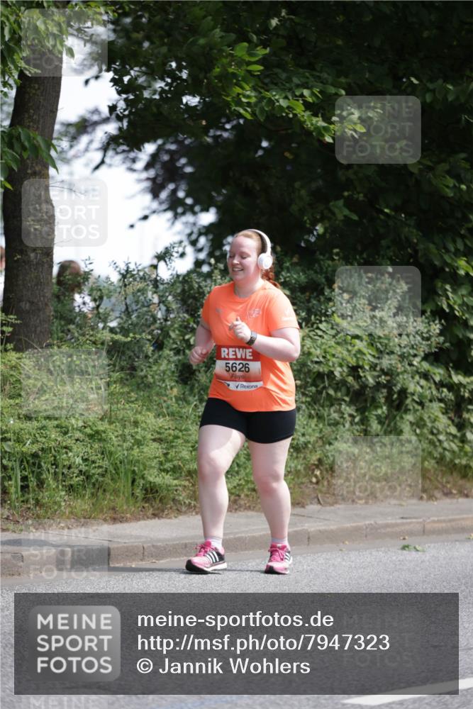 15.06.2025 - REWE Women's Run Jannik Wohlers http://msf.ph/oto/7947323 15.06.2025 10:22:24 Laufen 5626 meine-sportfotos.de