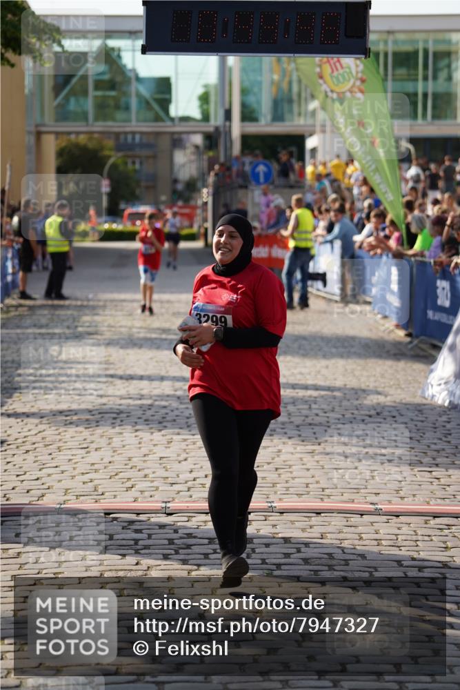 13.06.2025 - Holstenköstenlauf Felixshl http://msf.ph/oto/7947327 13.06.2025 18:14:47 Laufen 2976, 3299 meine-sportfotos.de
