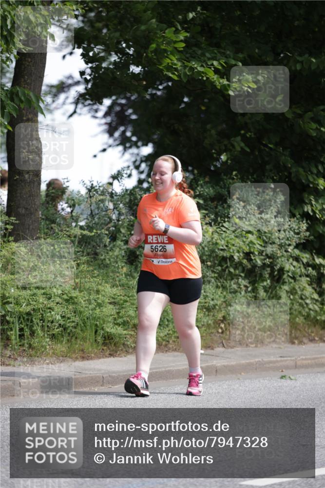 15.06.2025 - REWE Women's Run Jannik Wohlers http://msf.ph/oto/7947328 15.06.2025 10:22:24 Laufen 5626 meine-sportfotos.de