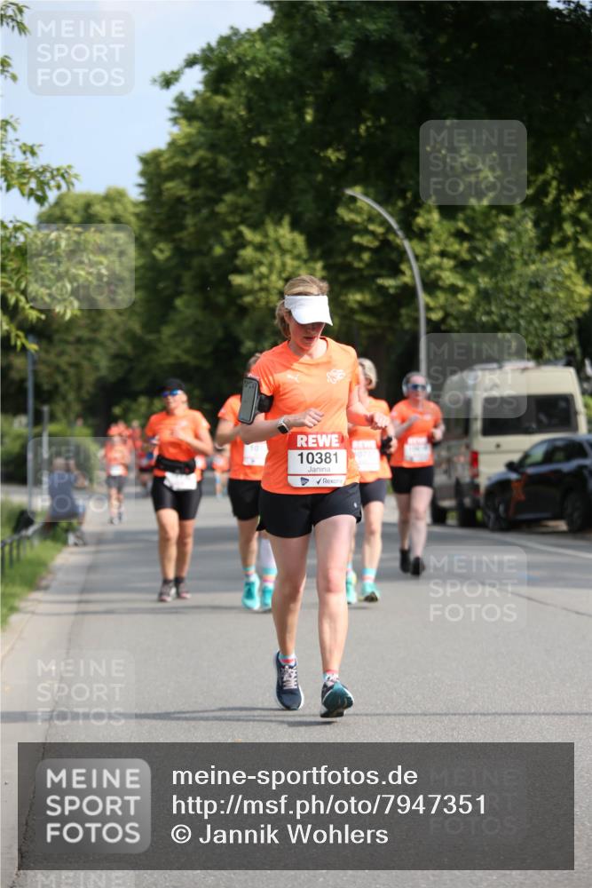 15.06.2025 - REWE Women's Run Jannik Wohlers http://msf.ph/oto/7947351 15.06.2025 09:45:53 Laufen 10381 meine-sportfotos.de