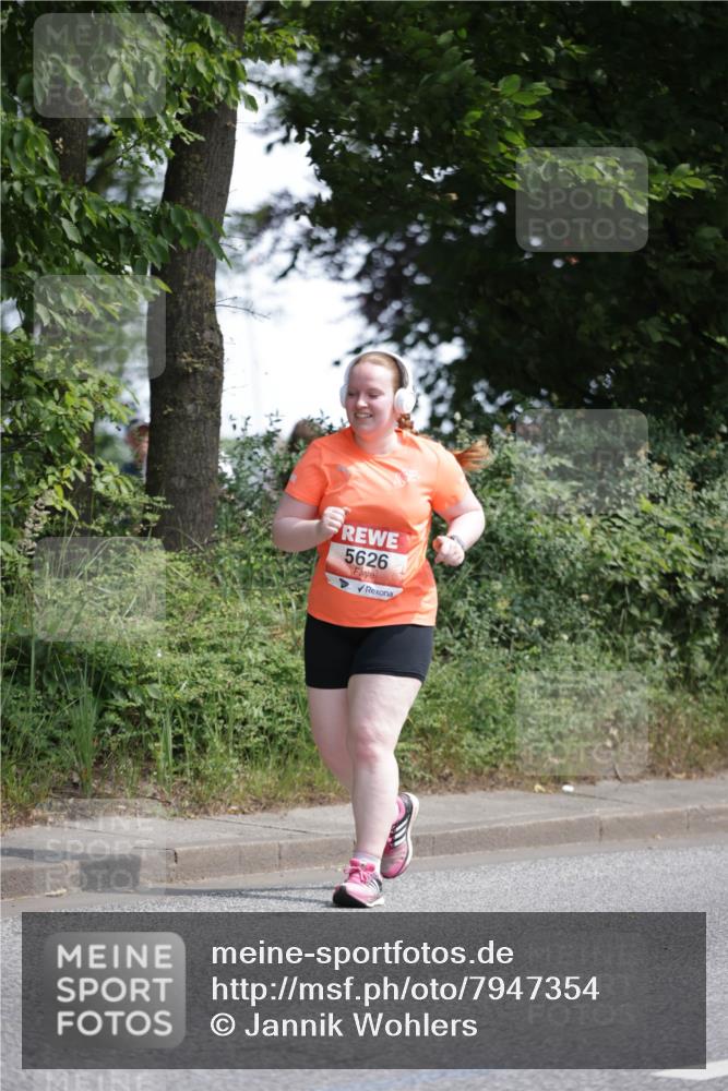 15.06.2025 - REWE Women's Run Jannik Wohlers http://msf.ph/oto/7947354 15.06.2025 10:22:25 Laufen 5626 meine-sportfotos.de