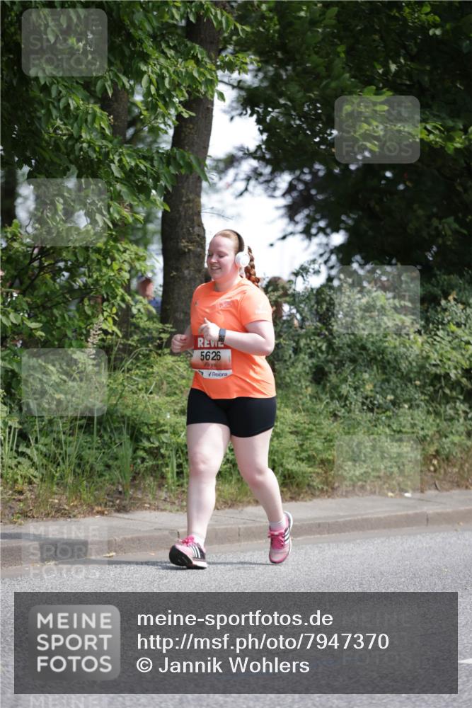 15.06.2025 - REWE Women's Run Jannik Wohlers http://msf.ph/oto/7947370 15.06.2025 10:22:25 Laufen 5626 meine-sportfotos.de