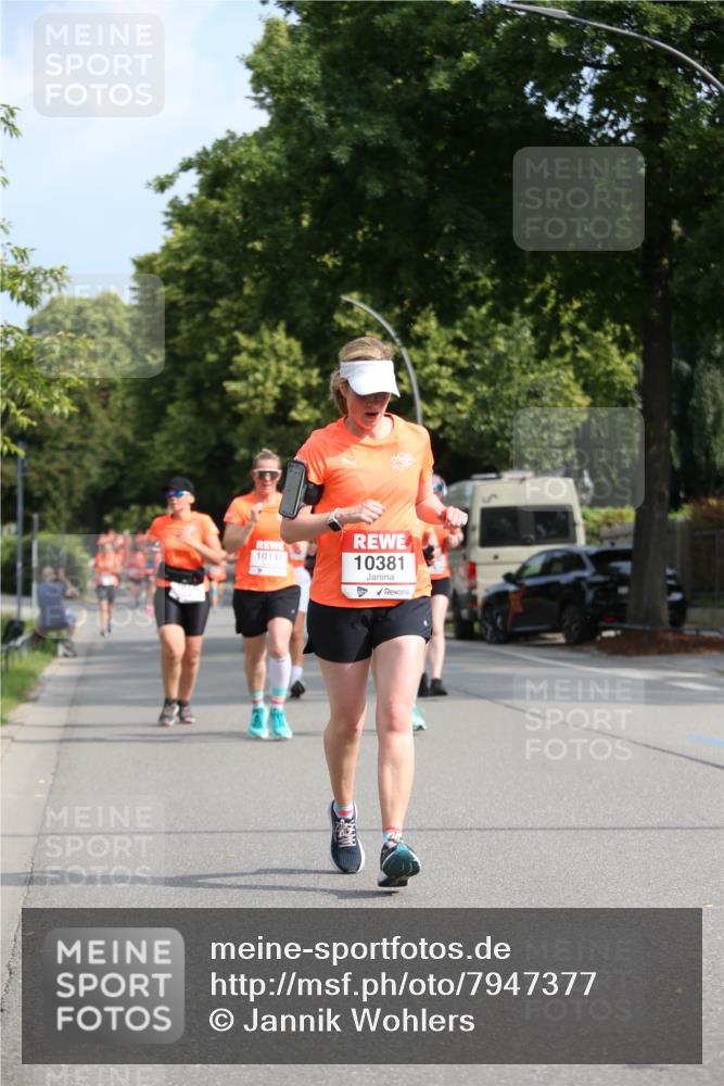 15.06.2025 - REWE Women's Run Jannik Wohlers http://msf.ph/oto/7947377 15.06.2025 09:45:53 Laufen 10381 meine-sportfotos.de