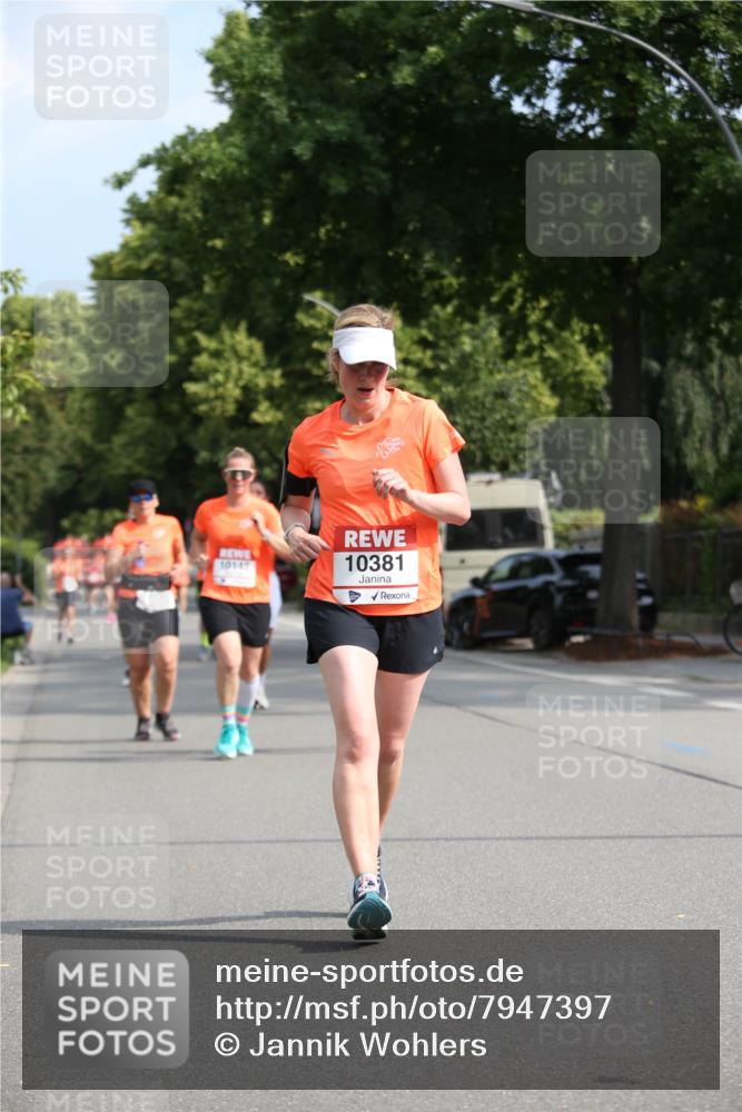 15.06.2025 - REWE Women's Run Jannik Wohlers http://msf.ph/oto/7947397 15.06.2025 09:45:54 Laufen 10145, 10381 meine-sportfotos.de