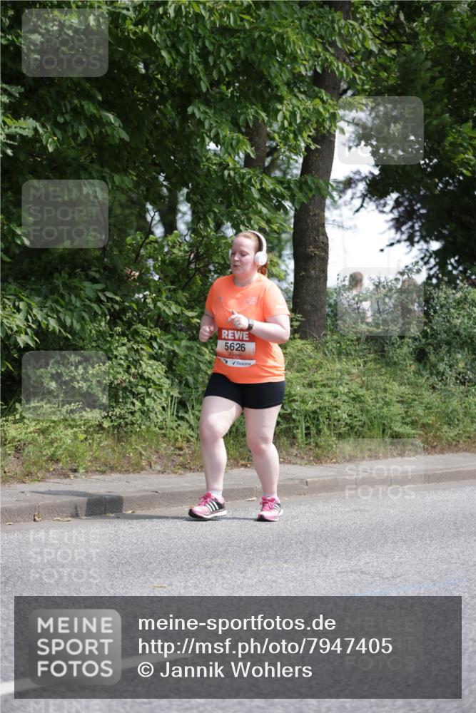 15.06.2025 - REWE Women's Run Jannik Wohlers http://msf.ph/oto/7947405 15.06.2025 10:22:26 Laufen 5626 meine-sportfotos.de