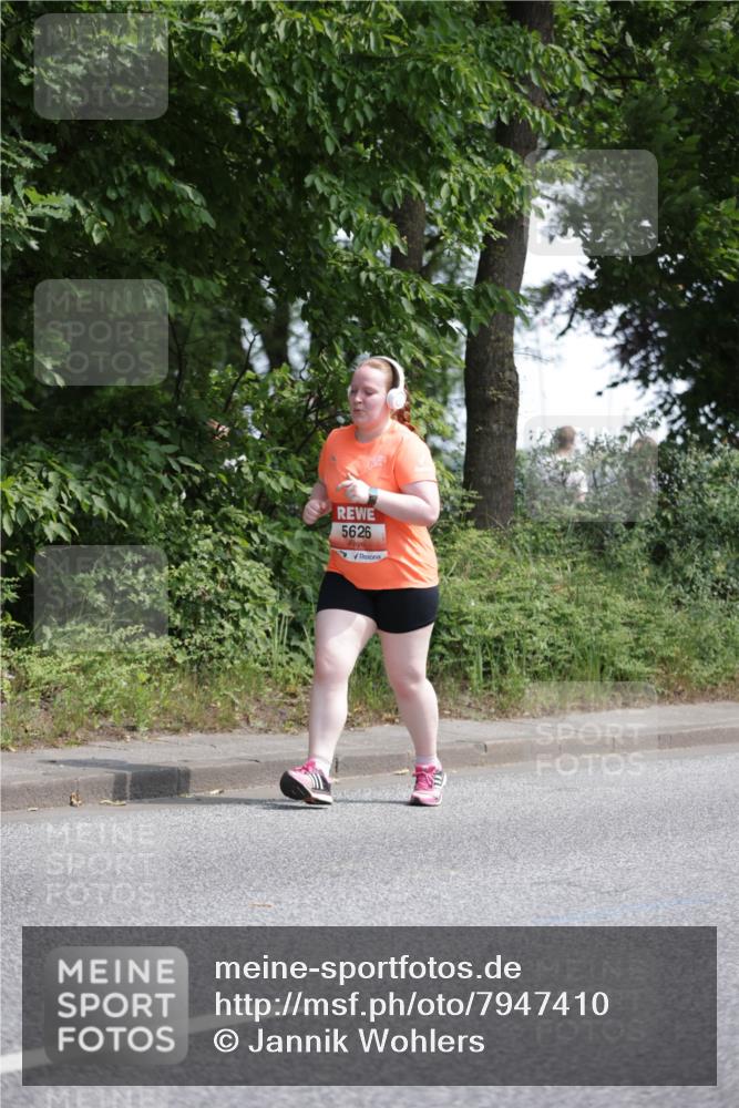 15.06.2025 - REWE Women's Run Jannik Wohlers http://msf.ph/oto/7947410 15.06.2025 10:22:26 Laufen 5626 meine-sportfotos.de
