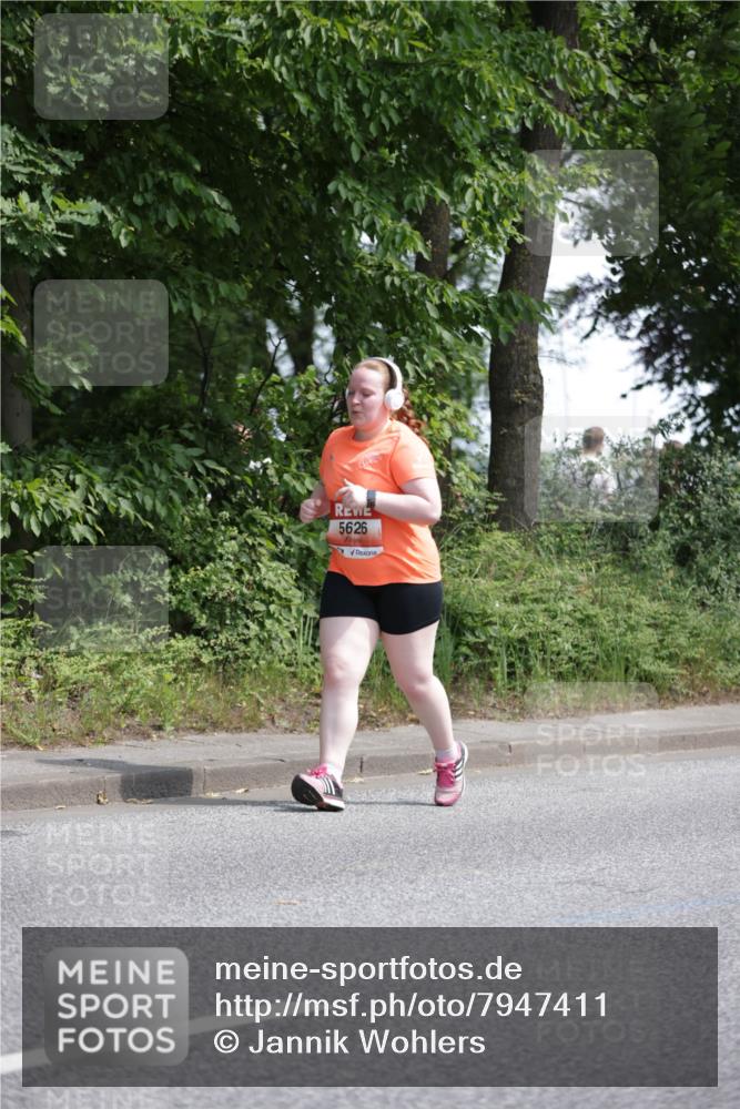 15.06.2025 - REWE Women's Run Jannik Wohlers http://msf.ph/oto/7947411 15.06.2025 10:22:26 Laufen 5626 meine-sportfotos.de