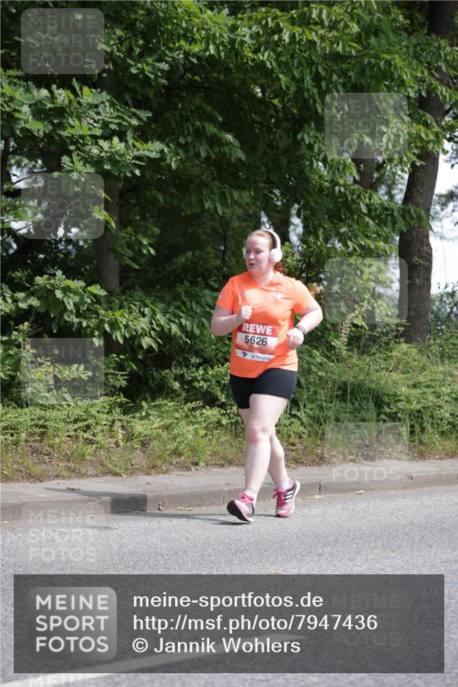 15.06.2025 - REWE Women's Run Jannik Wohlers http://msf.ph/oto/7947436 15.06.2025 10:22:26 Laufen 5626 meine-sportfotos.de