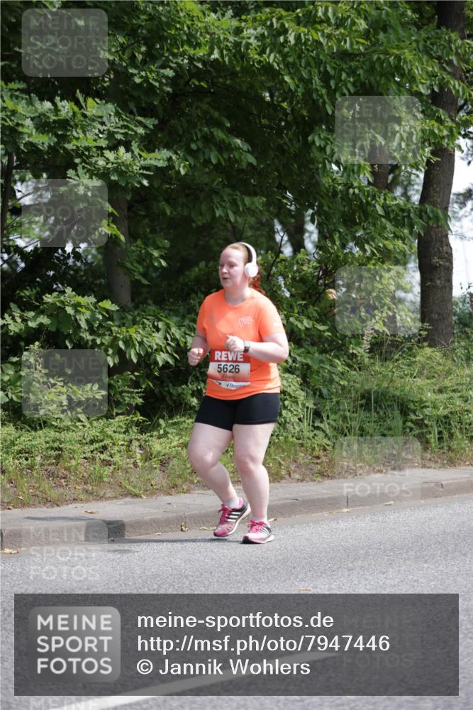 15.06.2025 - REWE Women's Run Jannik Wohlers http://msf.ph/oto/7947446 15.06.2025 10:22:26 Laufen 5626 meine-sportfotos.de