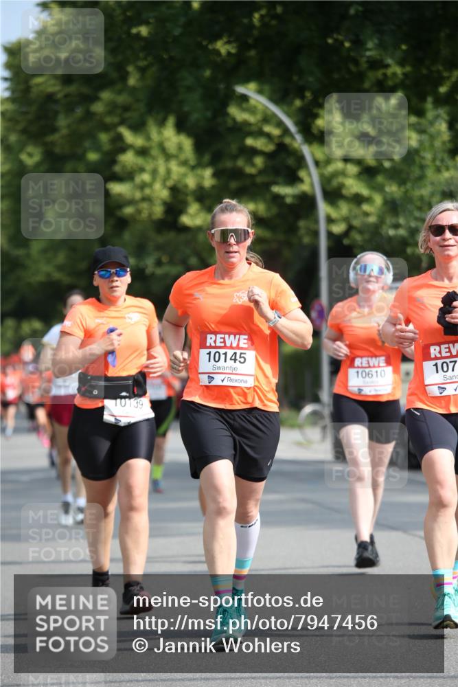 15.06.2025 - REWE Women's Run Jannik Wohlers http://msf.ph/oto/7947456 15.06.2025 09:45:55 Laufen 10139, 10145, 10610, 107 meine-sportfotos.de