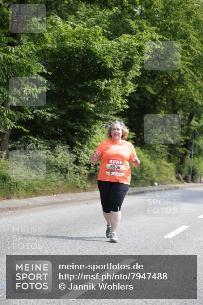 15.06.2025 - REWE Women's Run Jannik Wohlers http://msf.ph/oto/7947488 15.06.2025 10:23:24 Laufen 5569 meine-sportfotos.de