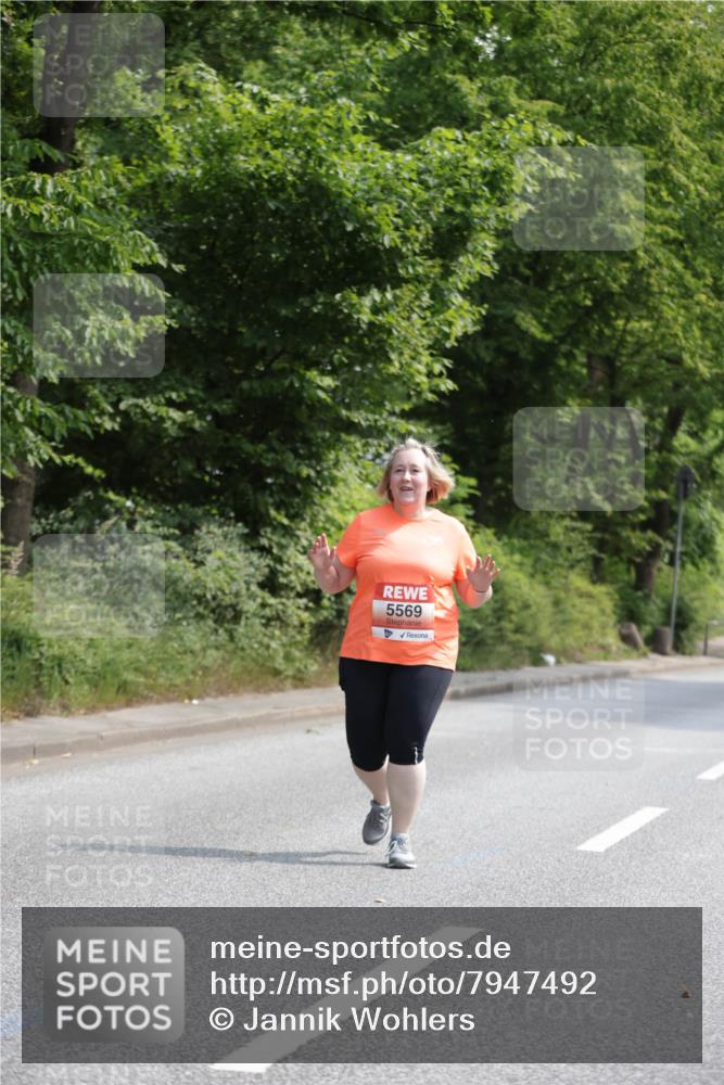 15.06.2025 - REWE Women's Run Jannik Wohlers http://msf.ph/oto/7947492 15.06.2025 10:23:24 Laufen 5569 meine-sportfotos.de