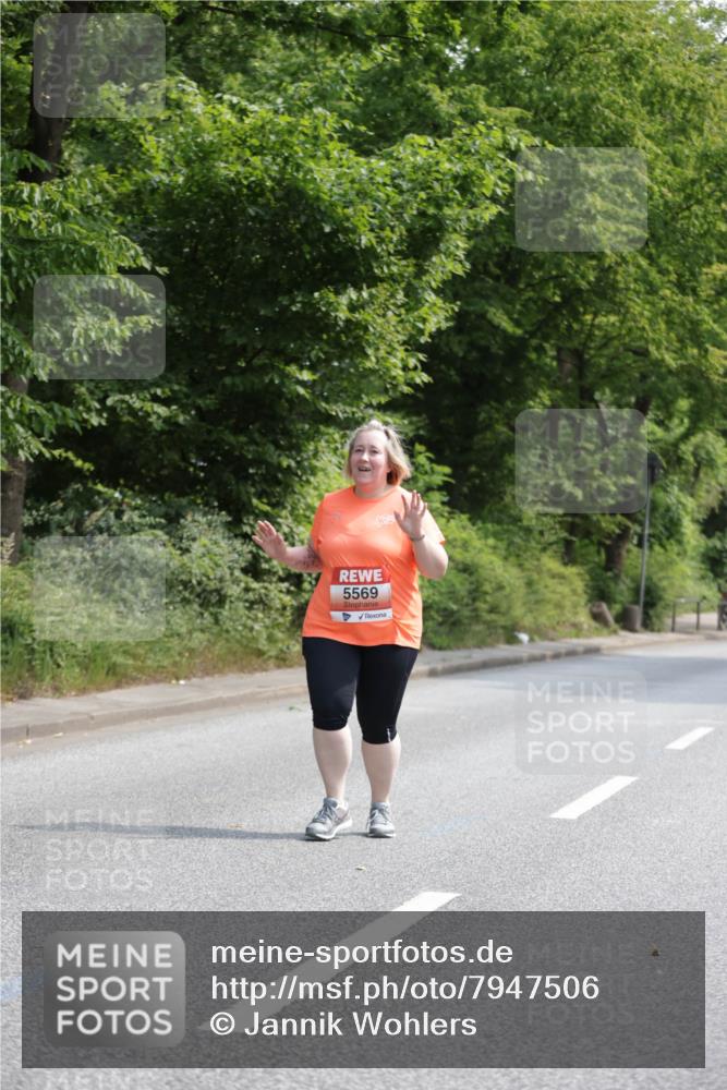 15.06.2025 - REWE Women's Run Jannik Wohlers http://msf.ph/oto/7947506 15.06.2025 10:23:25 Laufen 5569 meine-sportfotos.de