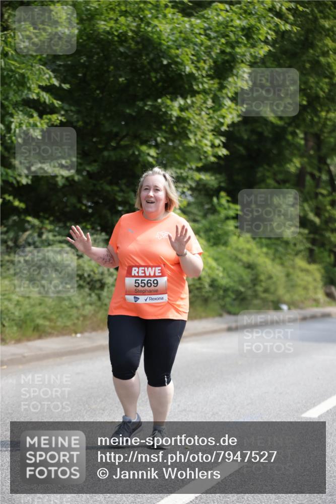 15.06.2025 - REWE Women's Run Jannik Wohlers http://msf.ph/oto/7947527 15.06.2025 10:23:25 Laufen 5569 meine-sportfotos.de
