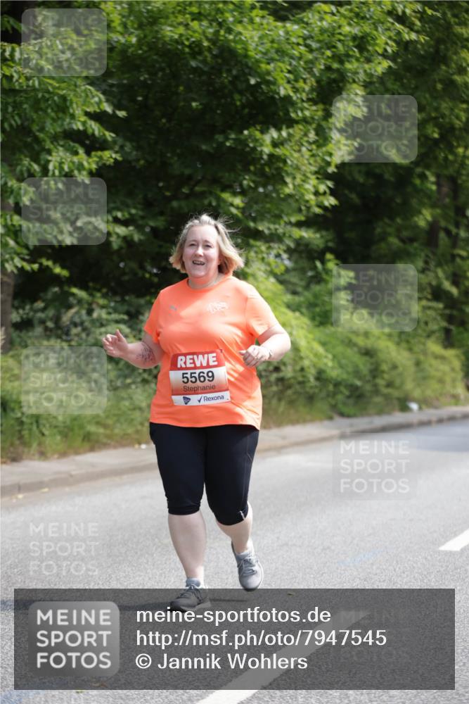 15.06.2025 - REWE Women's Run Jannik Wohlers http://msf.ph/oto/7947545 15.06.2025 10:23:26 Laufen 5569 meine-sportfotos.de