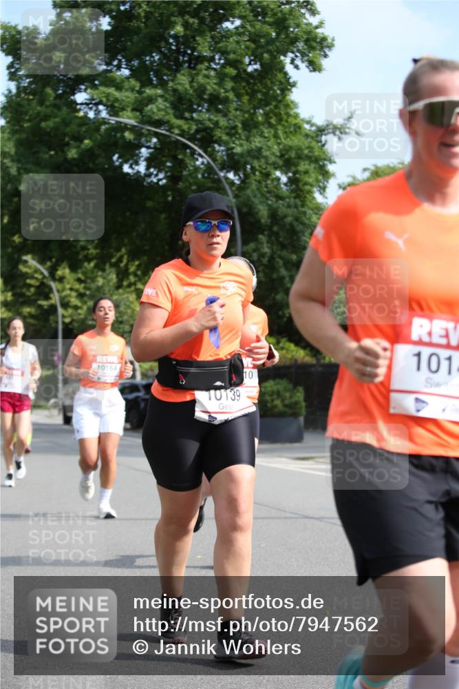 15.06.2025 - REWE Women's Run Jannik Wohlers http://msf.ph/oto/7947562 15.06.2025 09:45:58 Laufen 10164, 10139 meine-sportfotos.de