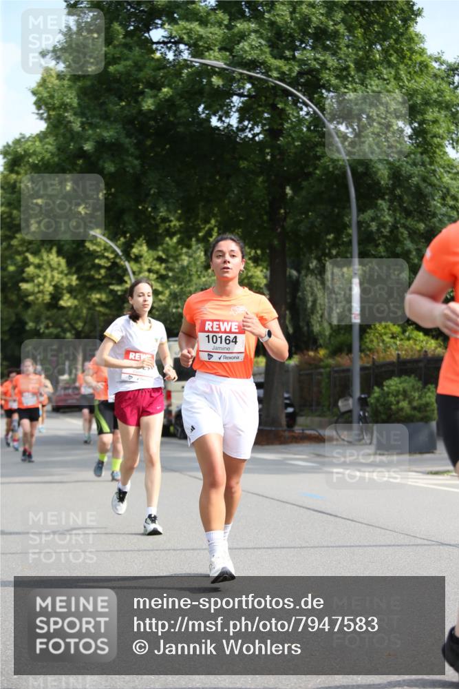 15.06.2025 - REWE Women's Run Jannik Wohlers http://msf.ph/oto/7947583 15.06.2025 09:45:59 Laufen 10164 meine-sportfotos.de