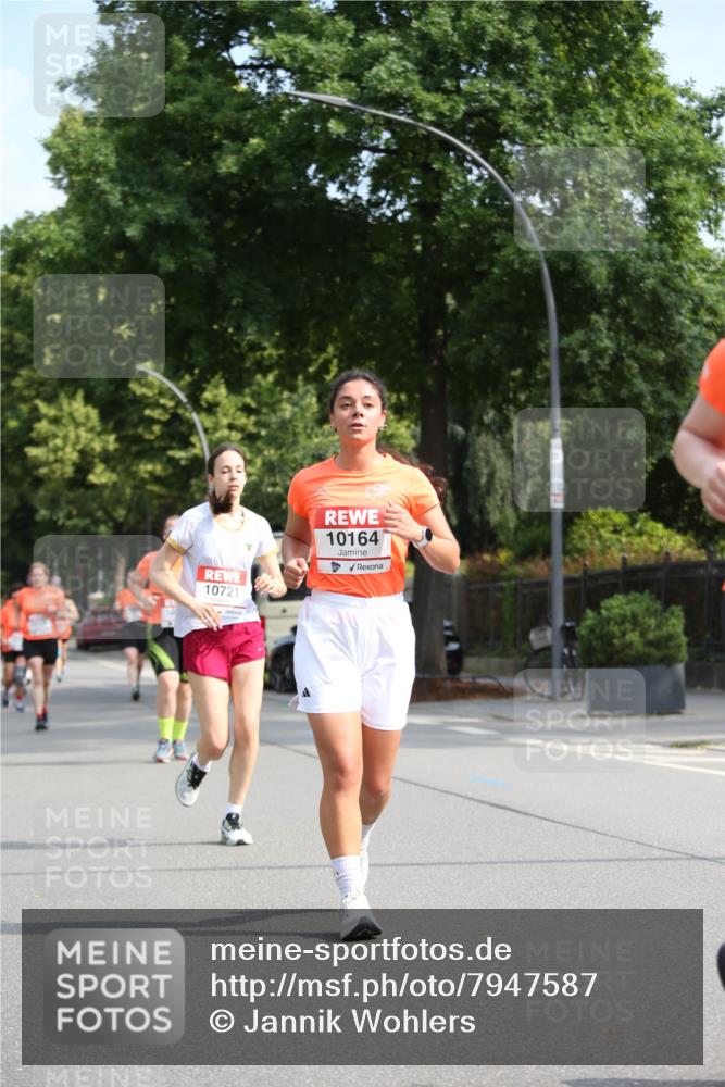 15.06.2025 - REWE Women's Run Jannik Wohlers http://msf.ph/oto/7947587 15.06.2025 09:45:59 Laufen 10721, 10164 meine-sportfotos.de