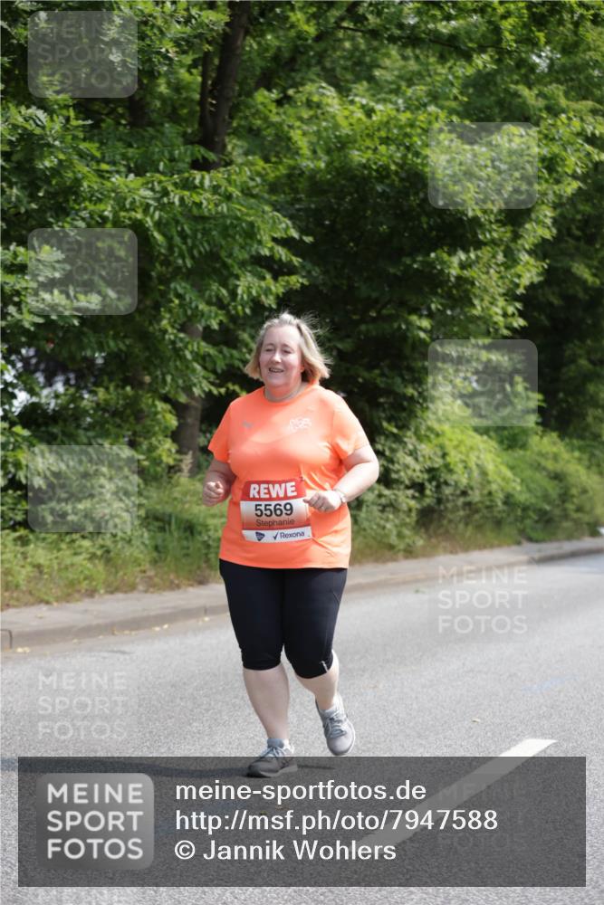 15.06.2025 - REWE Women's Run Jannik Wohlers http://msf.ph/oto/7947588 15.06.2025 10:23:26 Laufen 5569 meine-sportfotos.de
