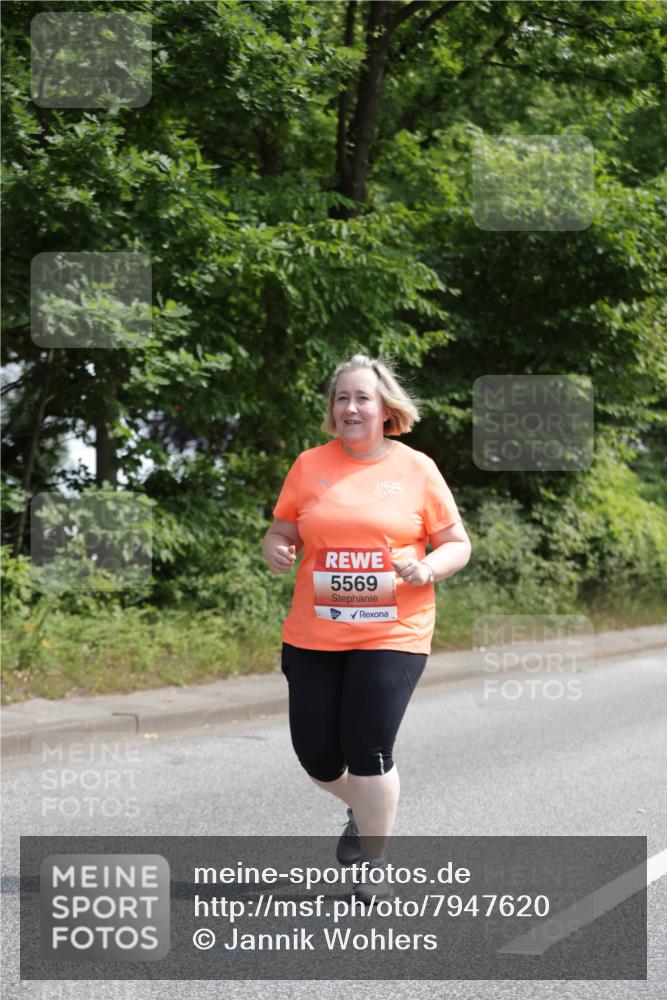 15.06.2025 - REWE Women's Run Jannik Wohlers http://msf.ph/oto/7947620 15.06.2025 10:23:27 Laufen 5569 meine-sportfotos.de
