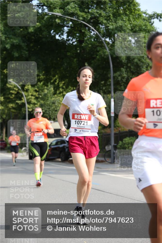 15.06.2025 - REWE Women's Run Jannik Wohlers http://msf.ph/oto/7947623 15.06.2025 09:46:01 Laufen 10721 meine-sportfotos.de