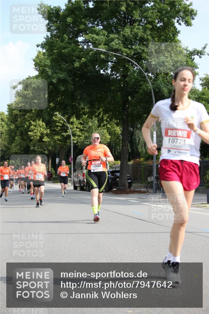 15.06.2025 - REWE Women's Run Jannik Wohlers http://msf.ph/oto/7947642 15.06.2025 09:46:02 Laufen 10342, 10355, 10721 meine-sportfotos.de