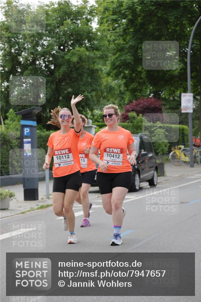 15.06.2025 - REWE Women's Run Jannik Wohlers http://msf.ph/oto/7947657 15.06.2025 08:30:33 Laufen 10112, 15, 10412 meine-sportfotos.de