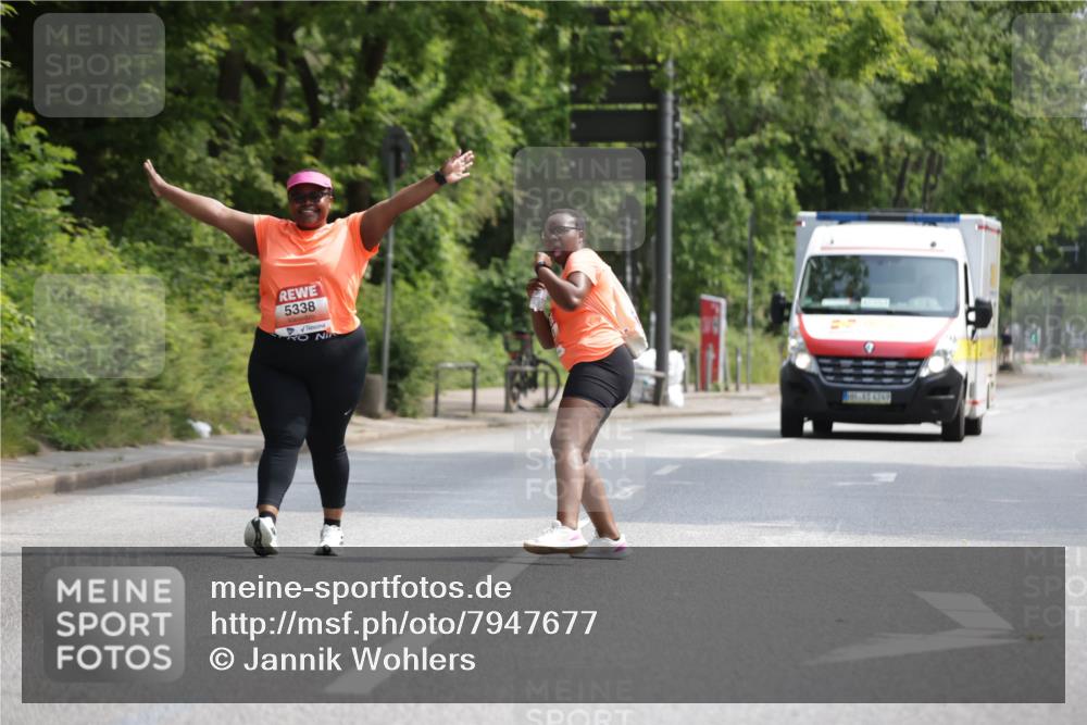 15.06.2025 - REWE Women's Run Jannik Wohlers http://msf.ph/oto/7947677 15.06.2025 10:23:47 Laufen 5338 meine-sportfotos.de