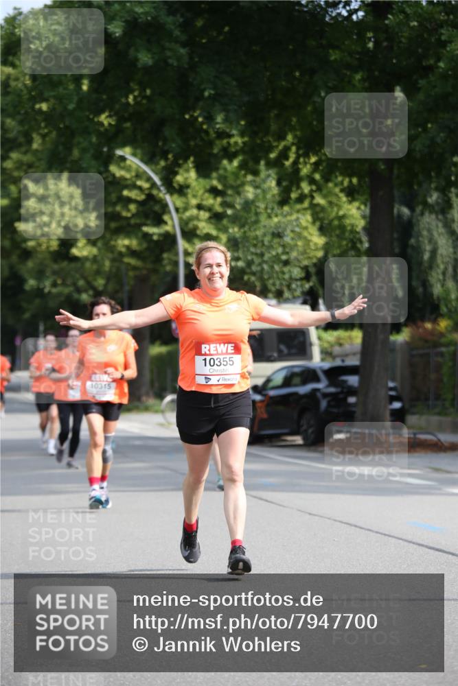 15.06.2025 - REWE Women's Run Jannik Wohlers http://msf.ph/oto/7947700 15.06.2025 09:46:05 Laufen 10355, 10315 meine-sportfotos.de