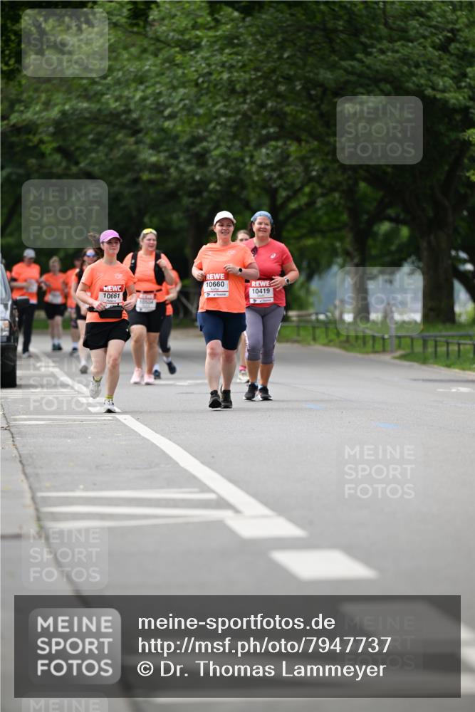 15.06.2025 - REWE Women's Run Dr. Thomas Lammeyer http://msf.ph/oto/7947737 15.06.2025 09:24:25 Laufen 10660, 10419 meine-sportfotos.de