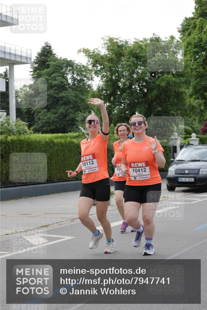 15.06.2025 - REWE Women's Run Jannik Wohlers http://msf.ph/oto/7947741 15.06.2025 08:30:34 Laufen 10112, 10, 10412, 1043 meine-sportfotos.de