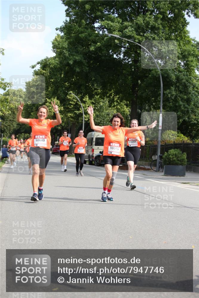 15.06.2025 - REWE Women's Run Jannik Wohlers http://msf.ph/oto/7947746 15.06.2025 09:46:07 Laufen 10649, 10323, 10207, 10315 meine-sportfotos.de