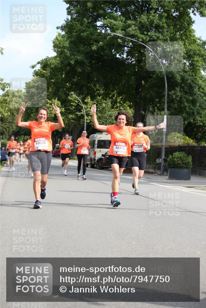 15.06.2025 - REWE Women's Run Jannik Wohlers http://msf.ph/oto/7947750 15.06.2025 09:46:07 Laufen 10649, 10323, 10315, 10207 meine-sportfotos.de