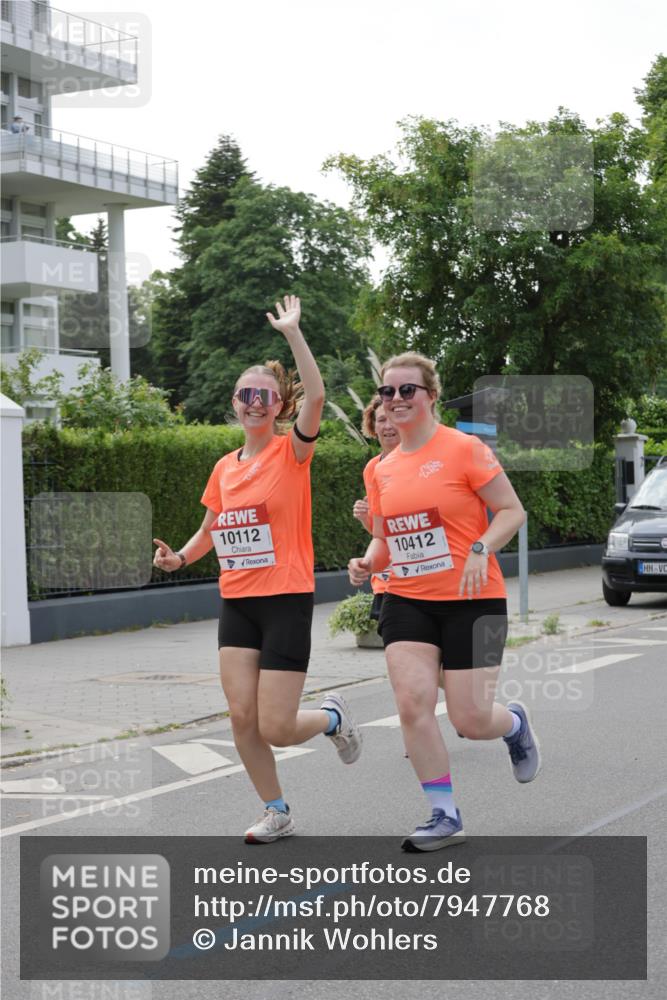 15.06.2025 - REWE Women's Run Jannik Wohlers http://msf.ph/oto/7947768 15.06.2025 08:30:34 Laufen 10112, 10412 meine-sportfotos.de