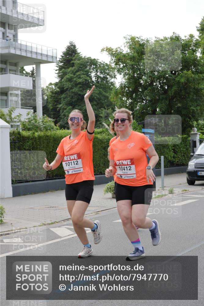 15.06.2025 - REWE Women's Run Jannik Wohlers http://msf.ph/oto/7947770 15.06.2025 08:30:34 Laufen 10112, 10412 meine-sportfotos.de