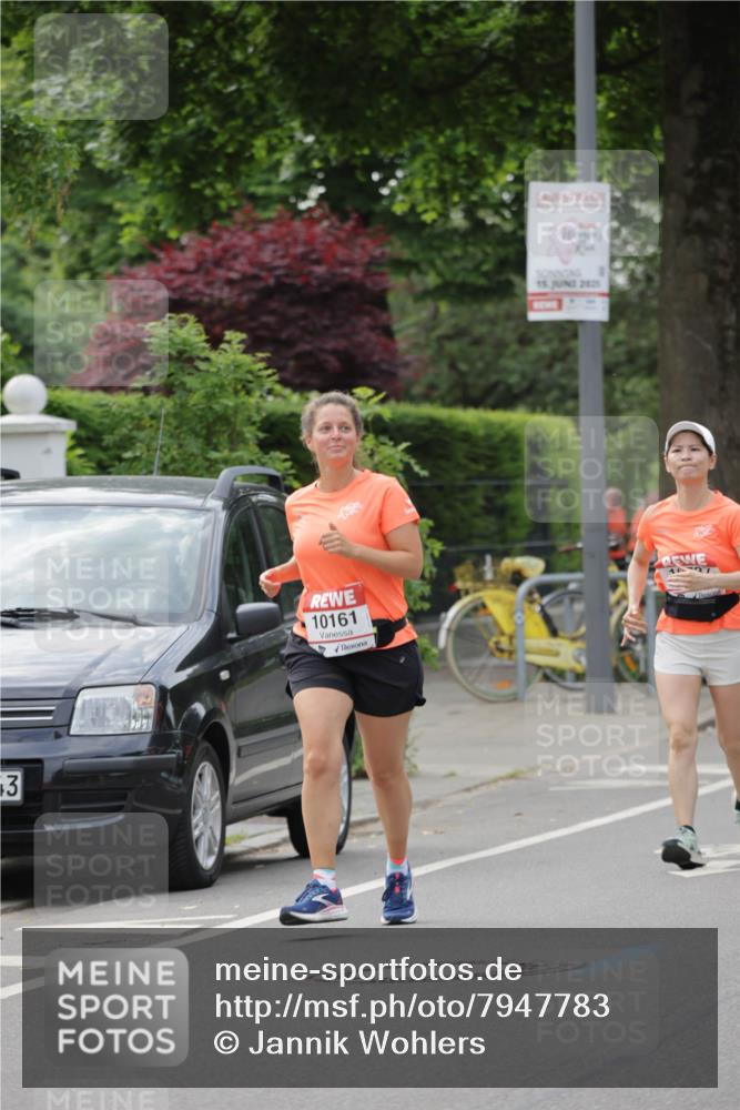 15.06.2025 - REWE Women's Run Jannik Wohlers http://msf.ph/oto/7947783 15.06.2025 08:30:36 Laufen 3, 10161, 2825 meine-sportfotos.de